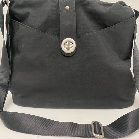 Baggalini Helsinki Black Crossbody Hobo Bag - Picture 1 of 11
